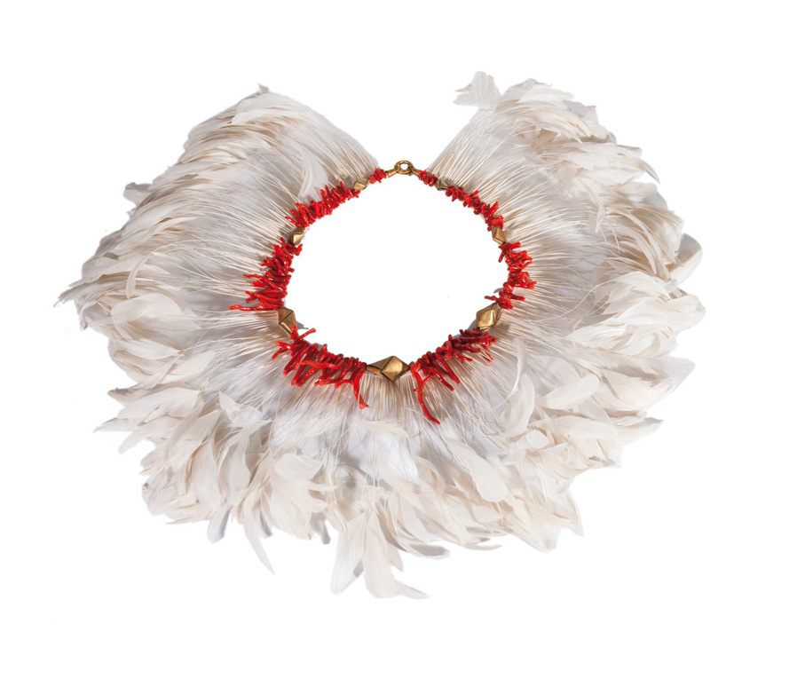 An Art-Déco necklace with corals and feathers