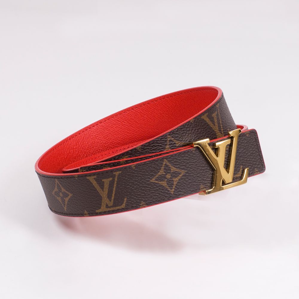 Louis Vuitton: A LV Mongoram Reversible Belt