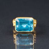 A large Topaz Gold Ring - image 1