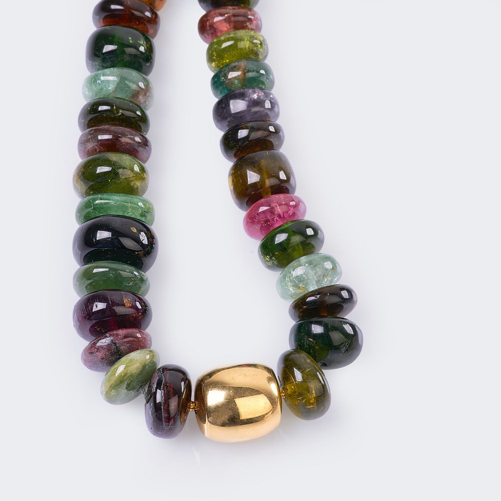 A multicoloured Tourmaline Quartz Necklace with Gold Patentclasp