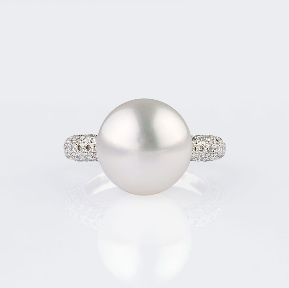 A Pearl Diamond Ring