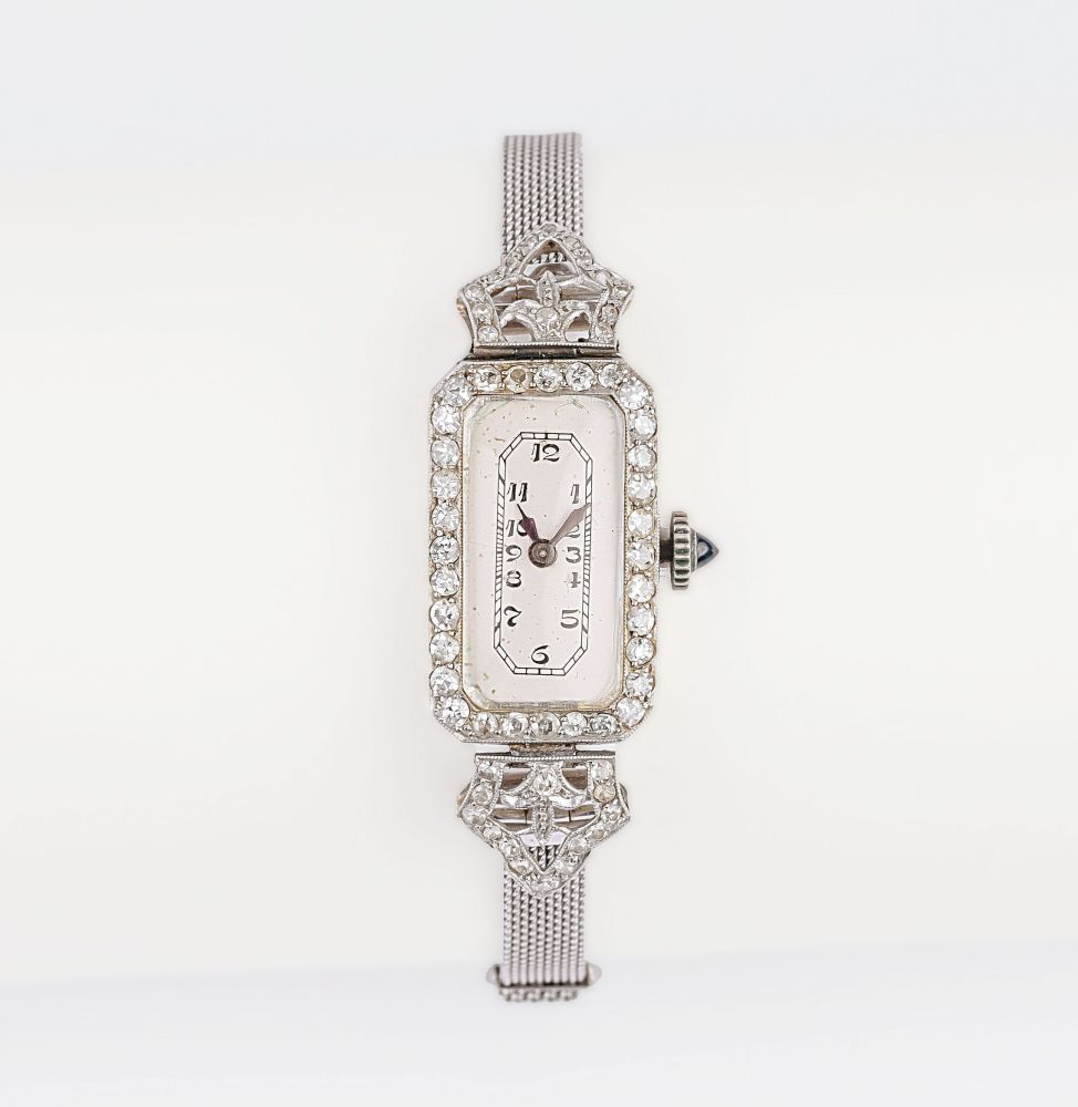 An Art-Déco Lady's Wristwatch with Diamonds