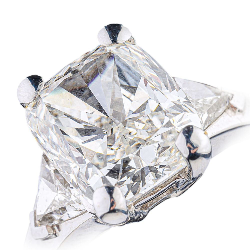 A highcarat Solitaire Diamond Ring - image 3