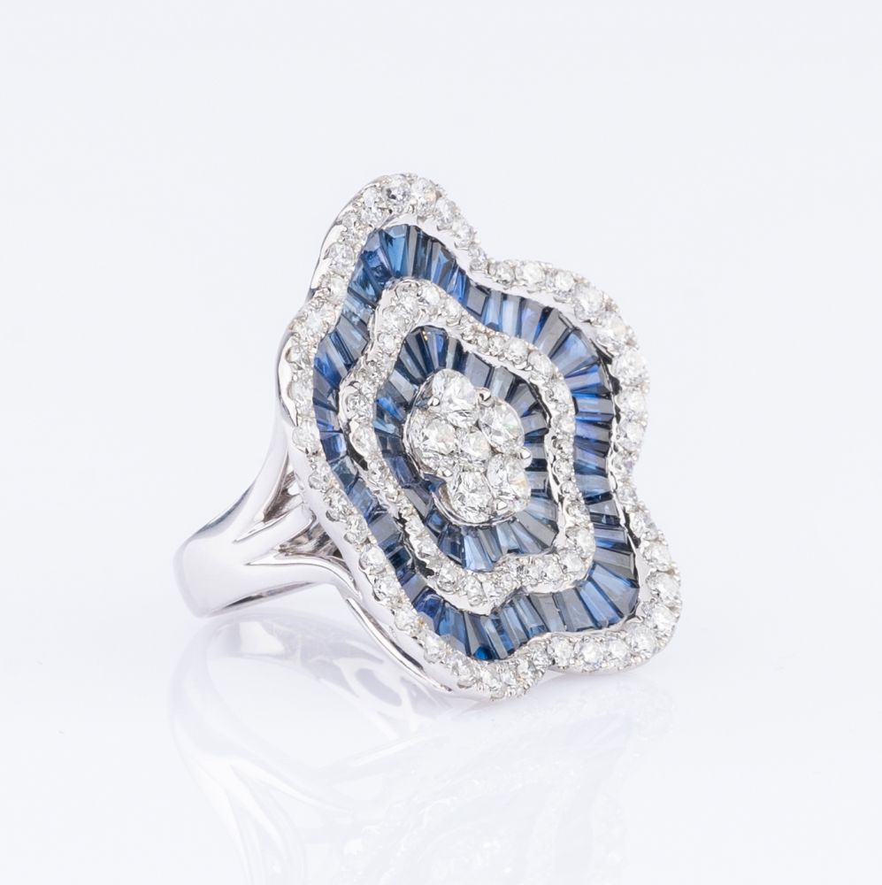 A large Flower Sapphire Diamond Cocktailring - image 2