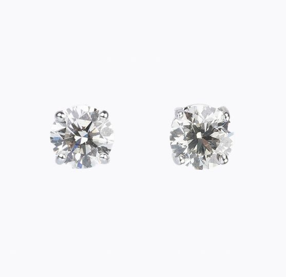 A Pair of Solitaire Diamond Earstuds