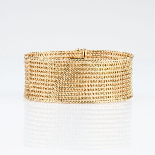 A Vintage Gold Bracelet