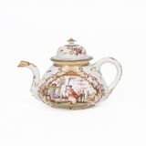 A rare, early Teapot with Hoeroldt Chinoiseries - image 1