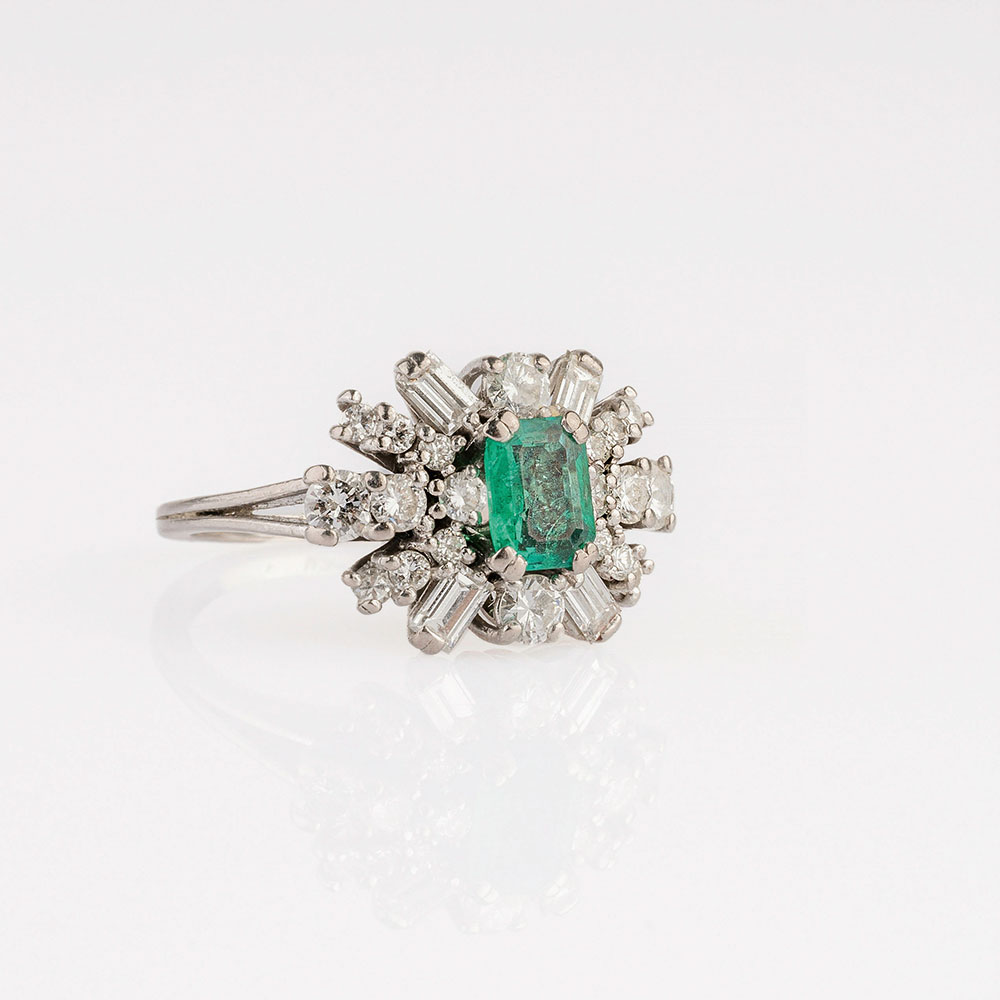 An Emerald Diamond Ring - image 2