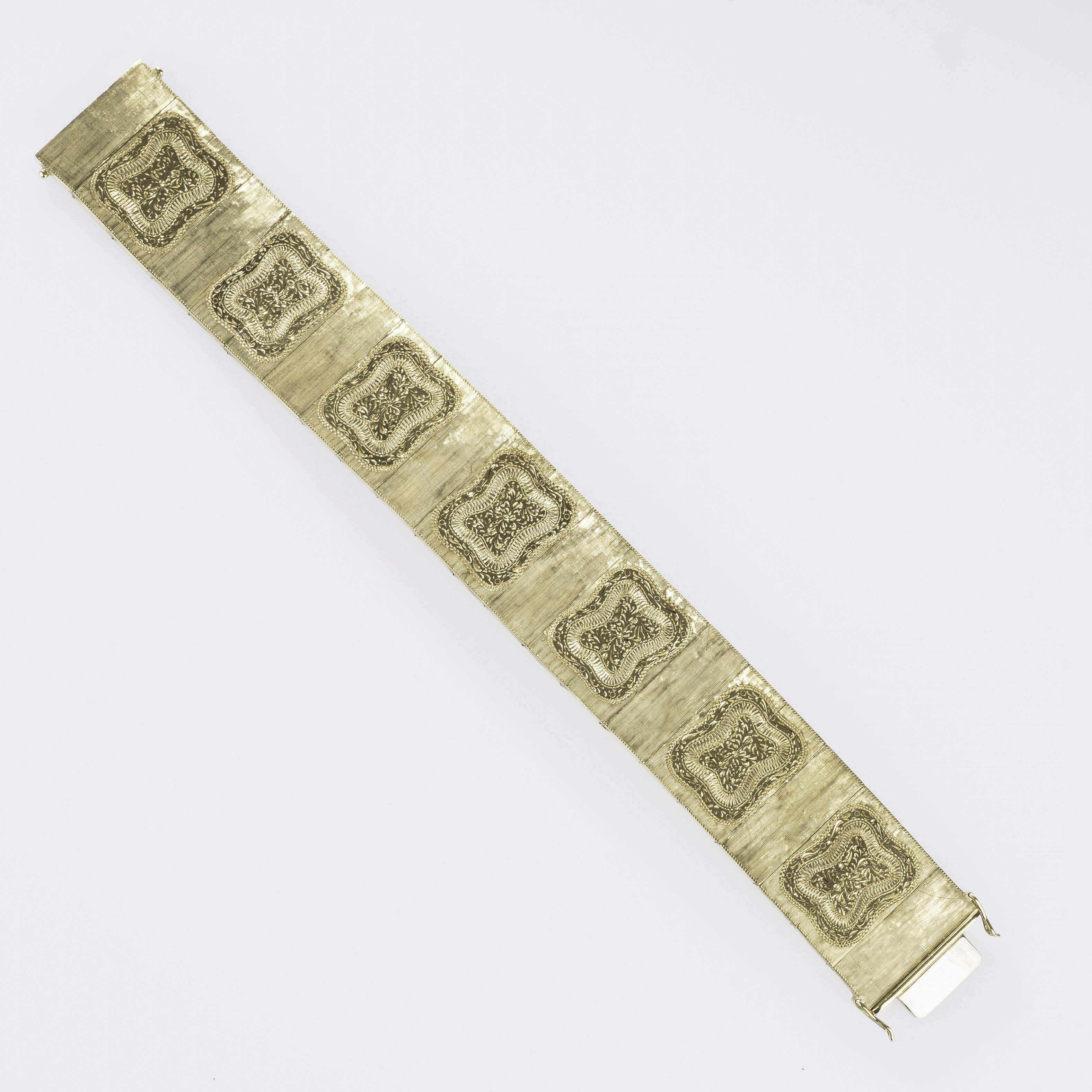 A Vintage Gold Bracelet - image 2