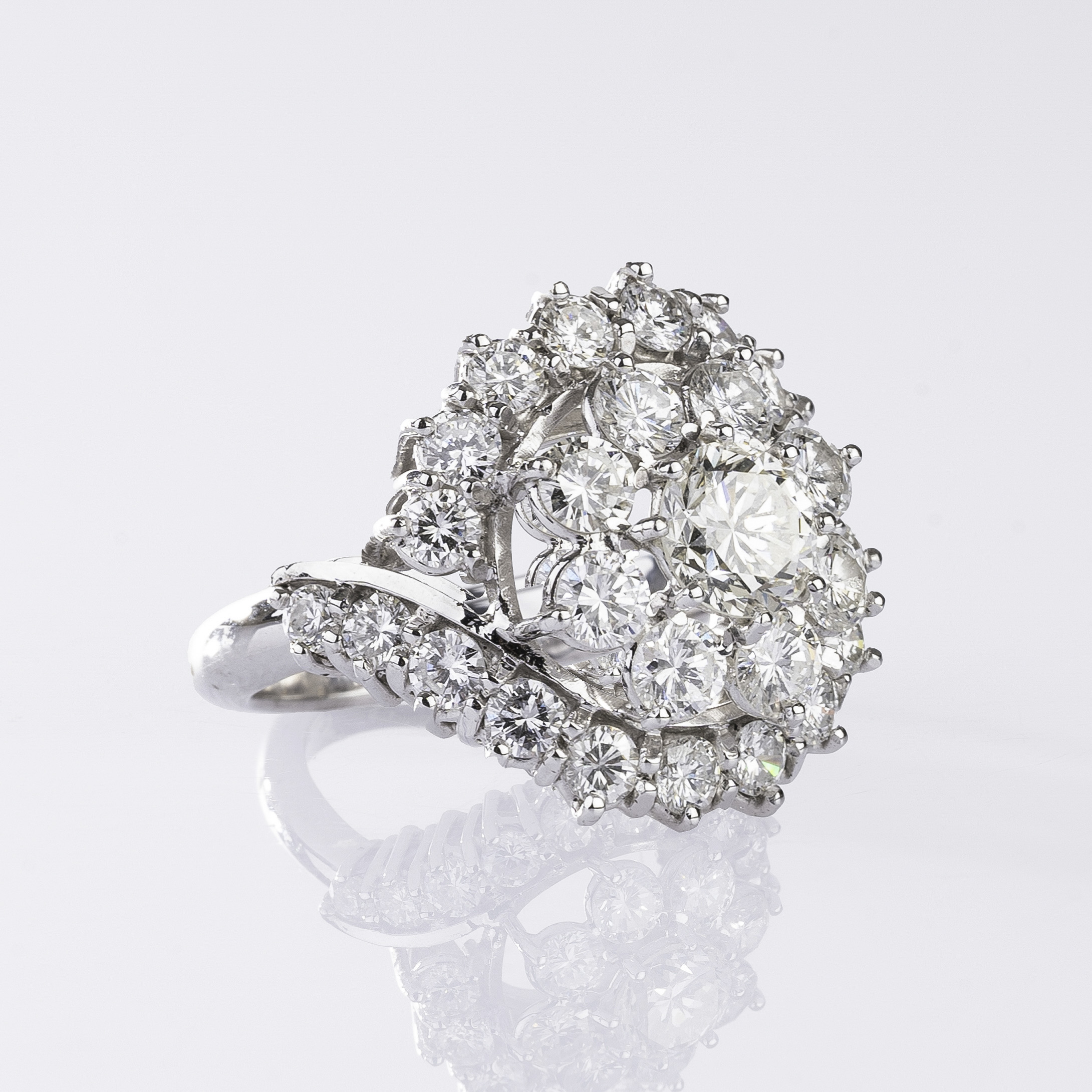 A highcarat Diamond Cocktailring - image 3