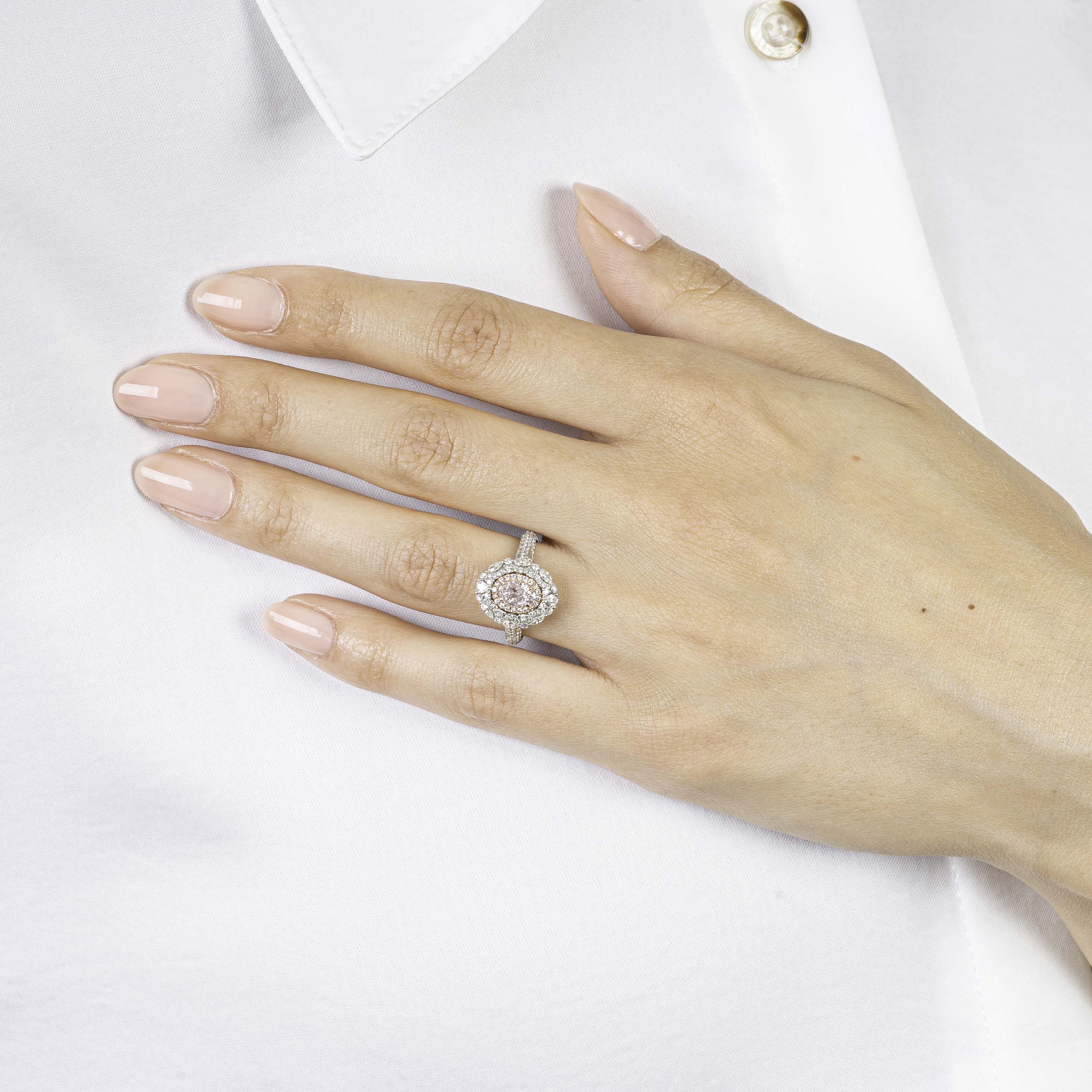 A Diamond Ring with Fancy Pink Diamond - image 4