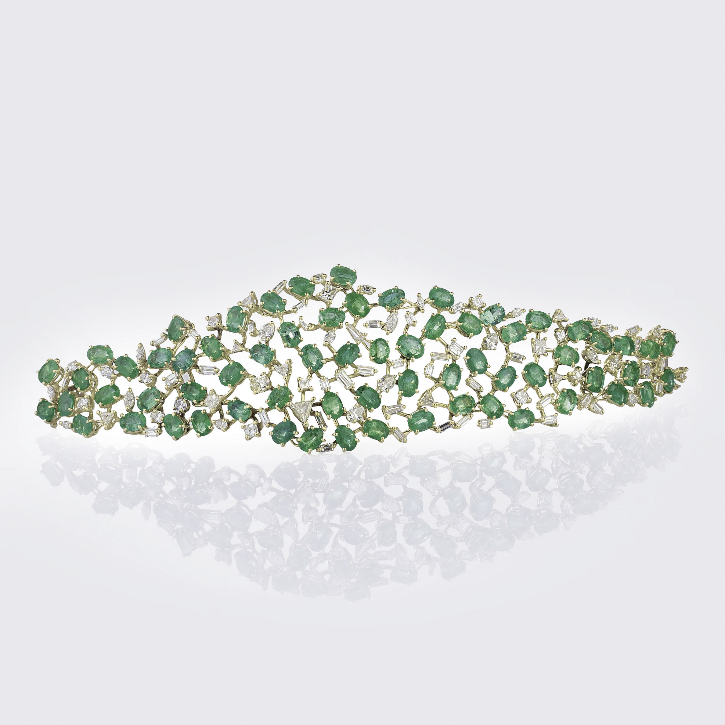 A highcarat Emerald Diamond Bracelet 'splendeur de couleurs'