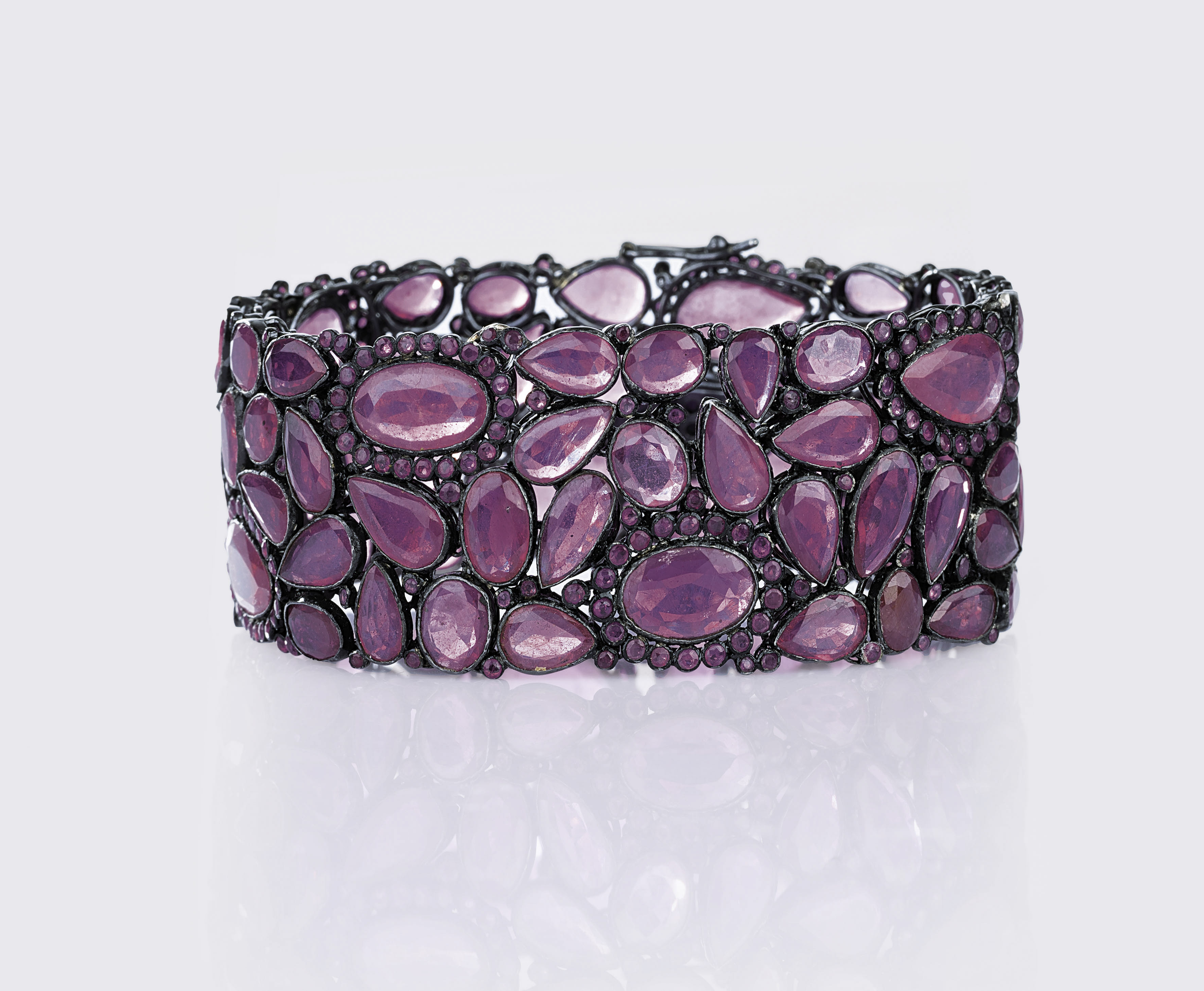 A colourful Pink Purple Ruby Bracelet