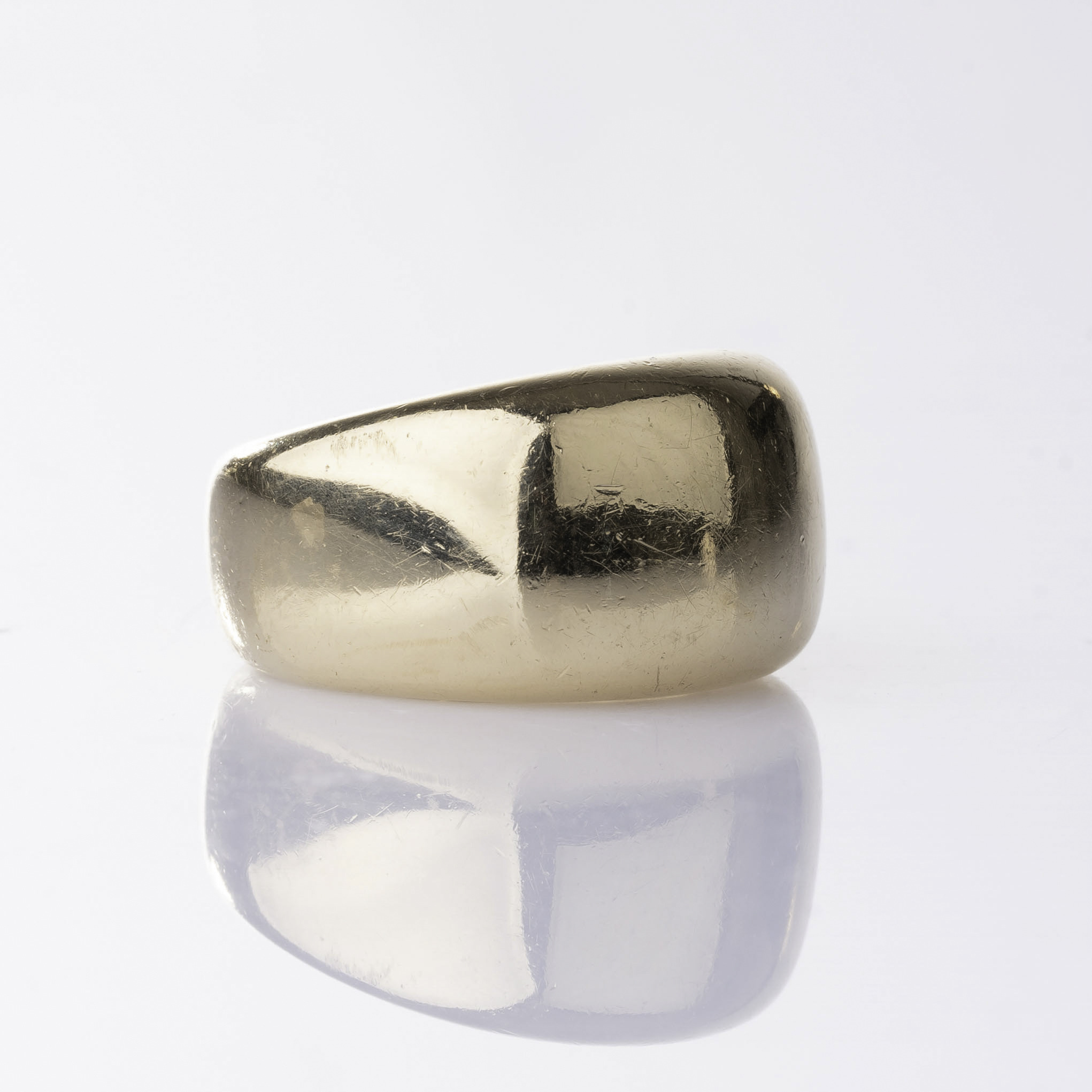 A Gold Ring - image 2