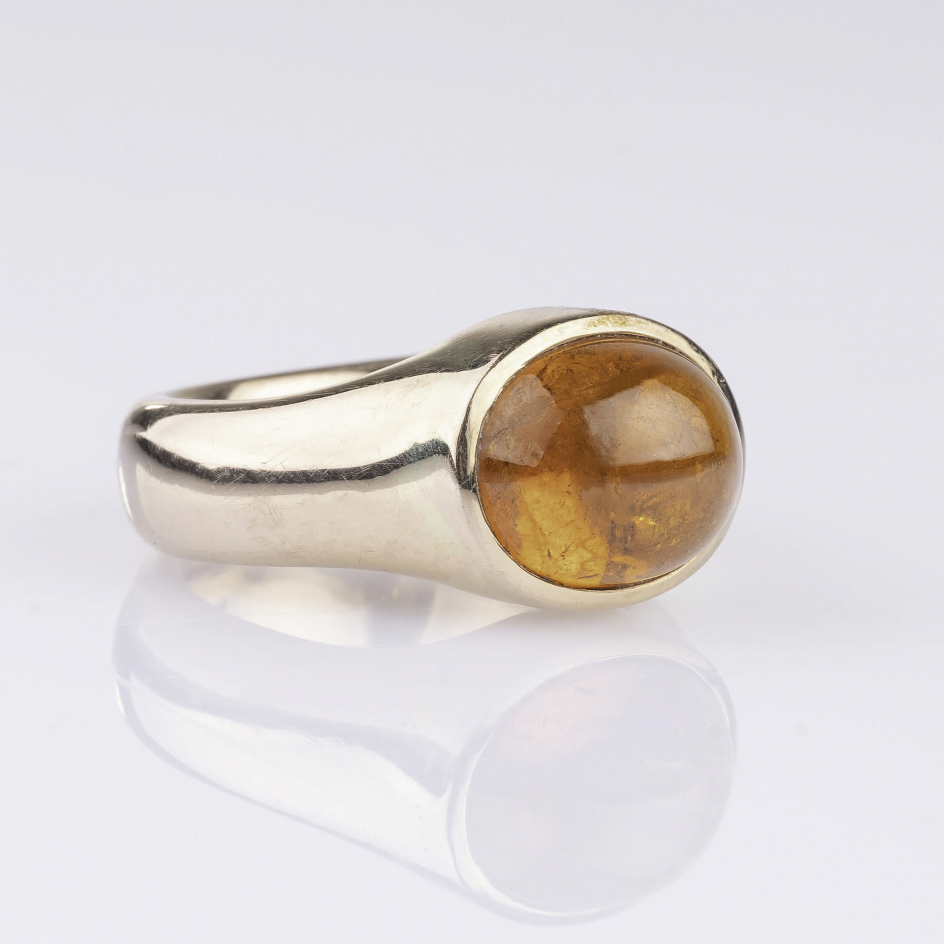 A Citrine Cabochon Ring - image 2