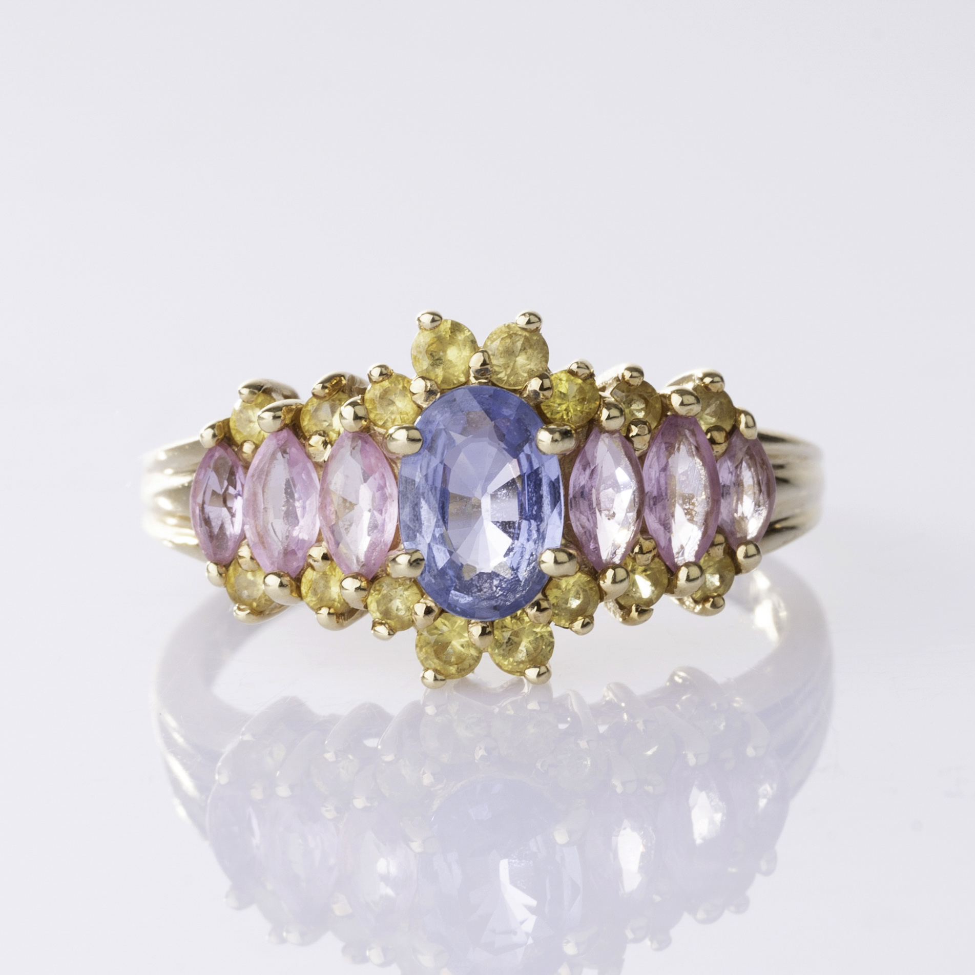 A Ring with multicoloured Sapphires