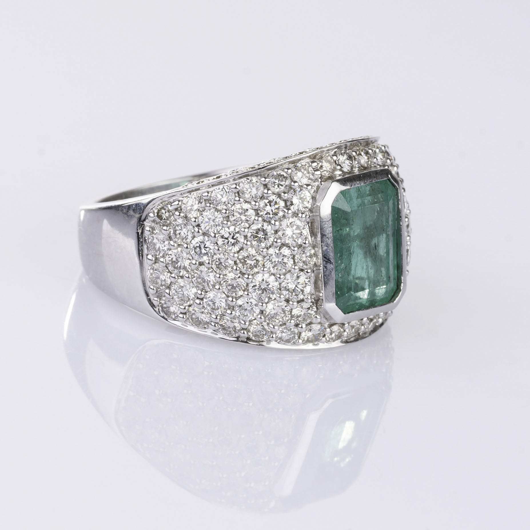 An Emerald Diamond Ring - image 3