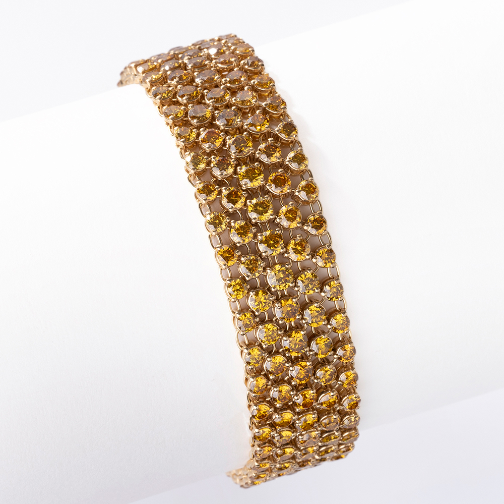 A highquality Vivid Fancy Diamond Bracelet