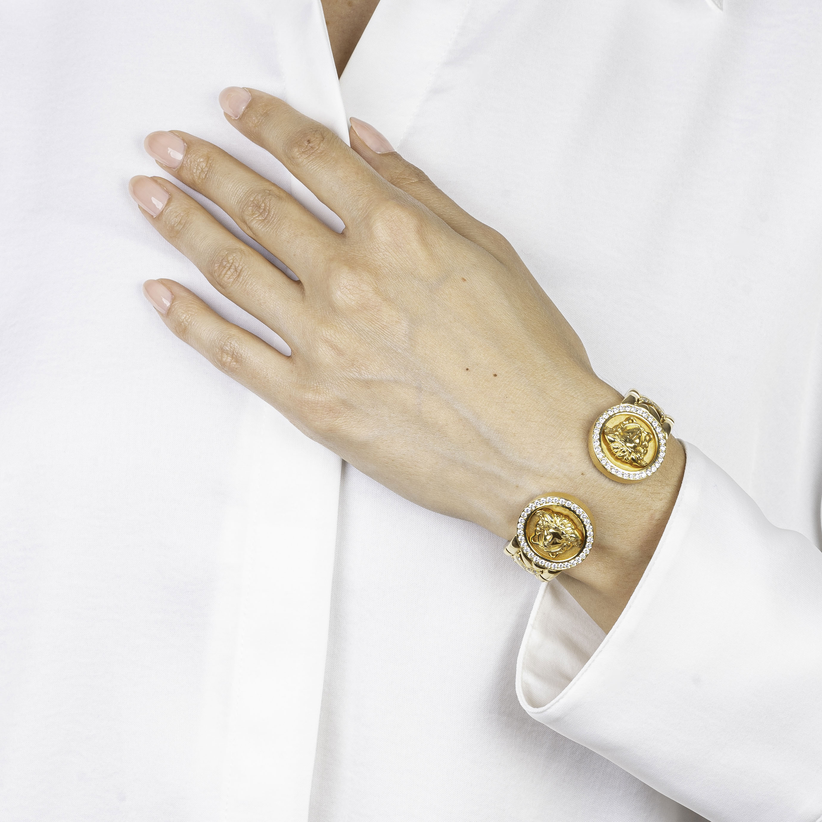 A Gold Bangle with Diamonds 'Medusa' - image 4