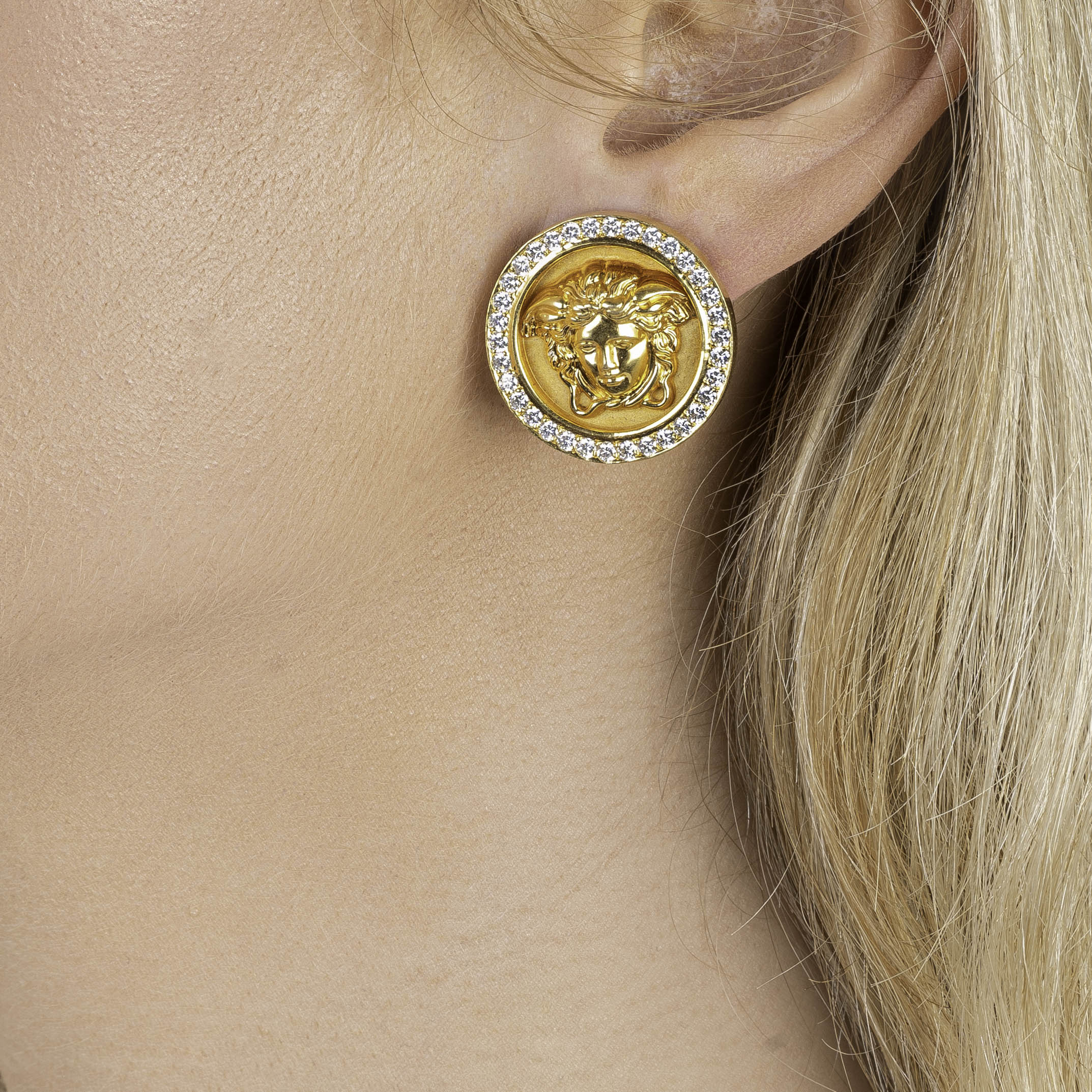 A Pair of Gold Earrings with Diamonds 'Medusa' - image 4