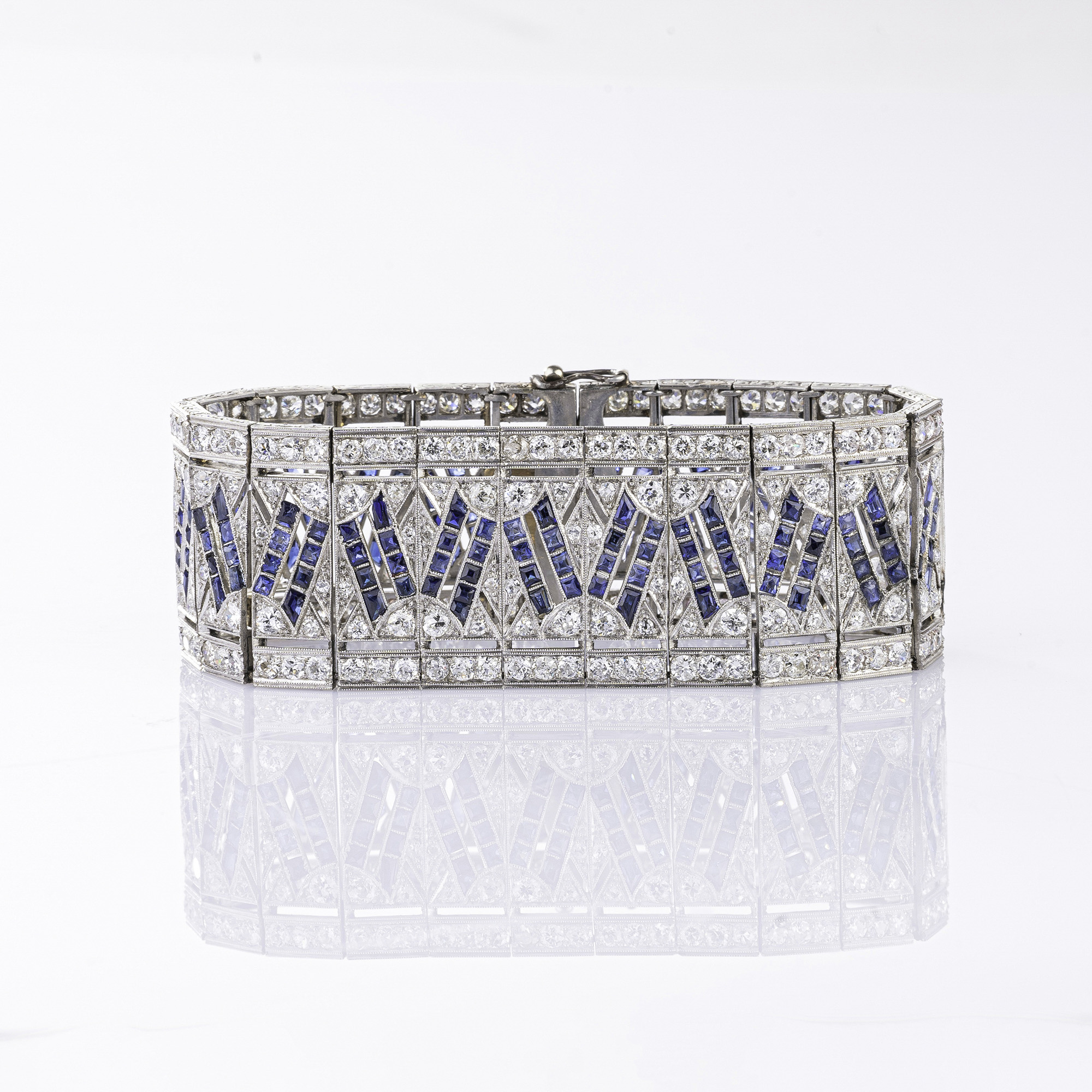 An extraordinary Art-déco Diamond Sapphire Bracelet