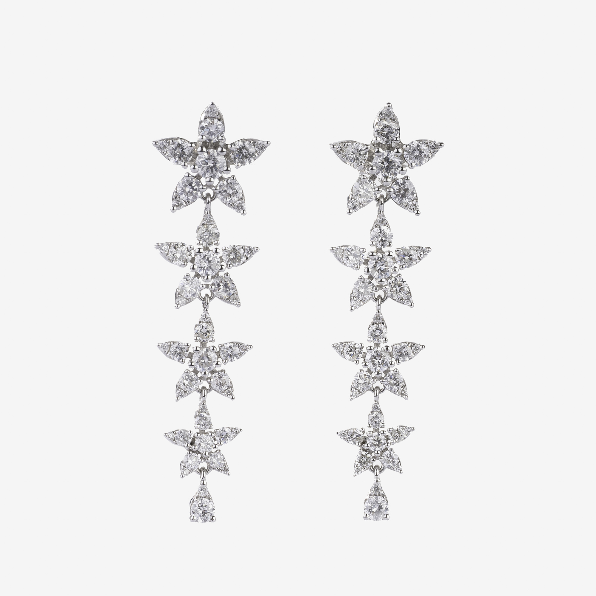 A Pair of flowershaped Diamond Earpendants