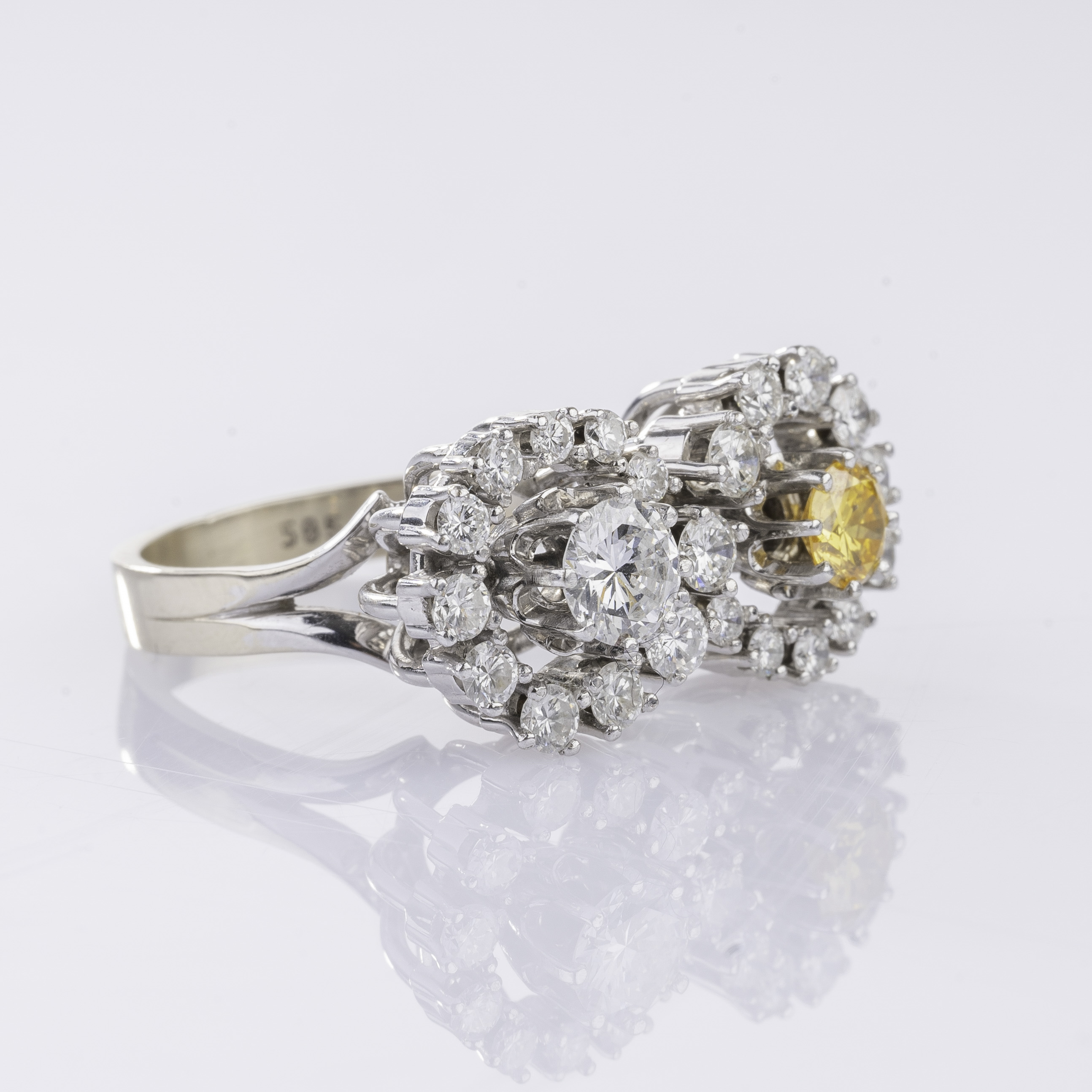 A 'Toi-et-Moi Ring with bicolour Diamonds - image 3