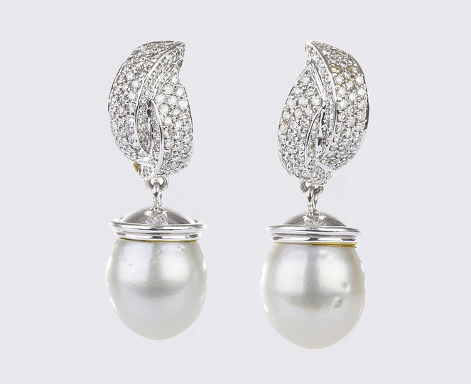 A Pair of Pearl Diamond Earclips