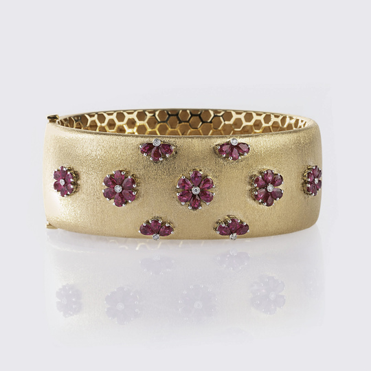 A Ruby Diamond Bangle Bracelet