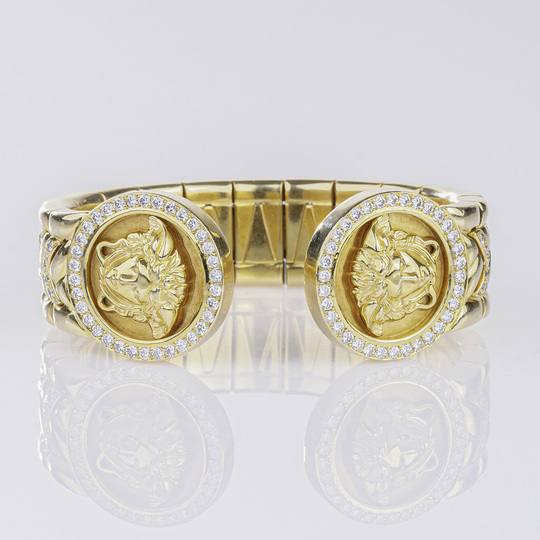 A Gold Bangle with Diamonds 'Medusa'