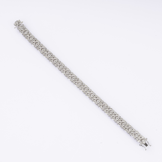 A cigh carat Diamond Bracelet 'Blossoms'