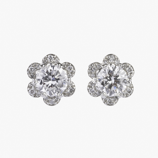 A Pair of Solitaire Diamond Earstuds