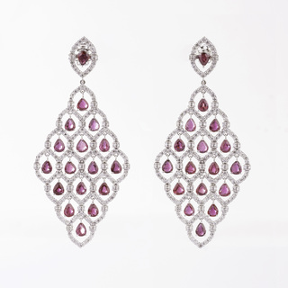 A splendid Pair of Ruby Diamond Earpendants