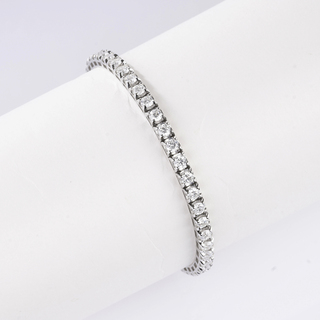 A fine white Diamond Bracelet