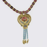 A Demi-Parure with Necklace and Clip Earrings Tutanchamun's Horus Falcon with Sun Disk and Uraeus Snakes - image 2