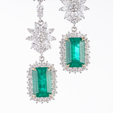 A splendid Pair of Diamond Emerald Earpendants - image 3