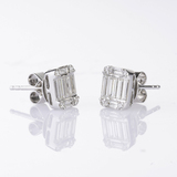 A Pair of fine-white Diamond Earstuds - image 1