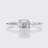 A petite Diamond Ring - image 1