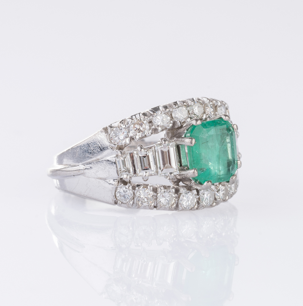 Emerald Diamond Ring - image 2