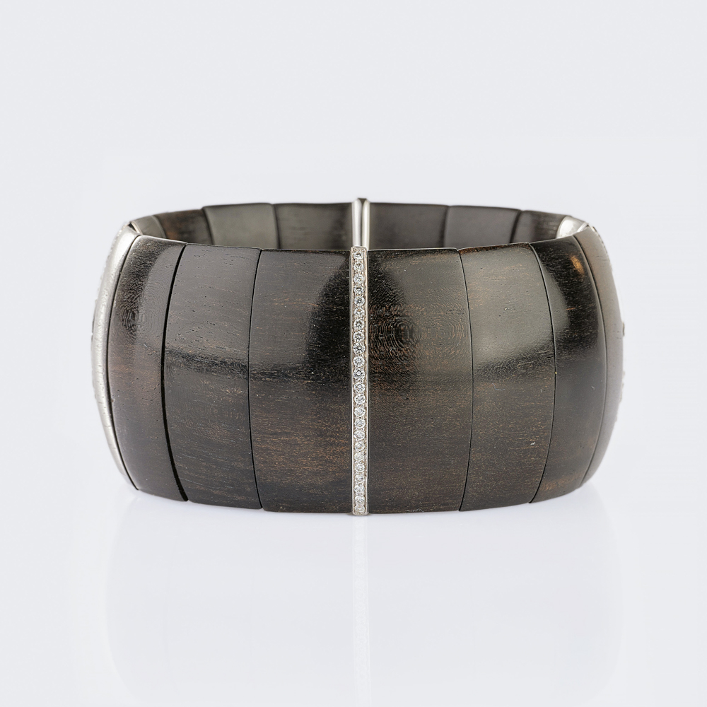 Ebony Bangle with Brilliant-Cut Diamonds - image 4