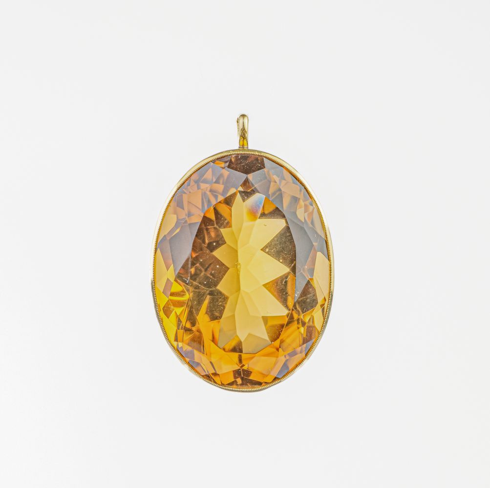 Large Citrine Pendant und Pair of Earpendants