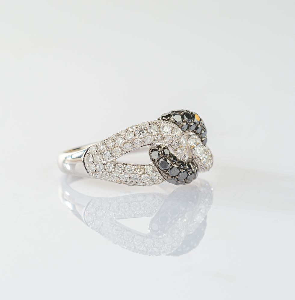 Ring mit zweifarbigem Diamant-Besatz - Bild 2