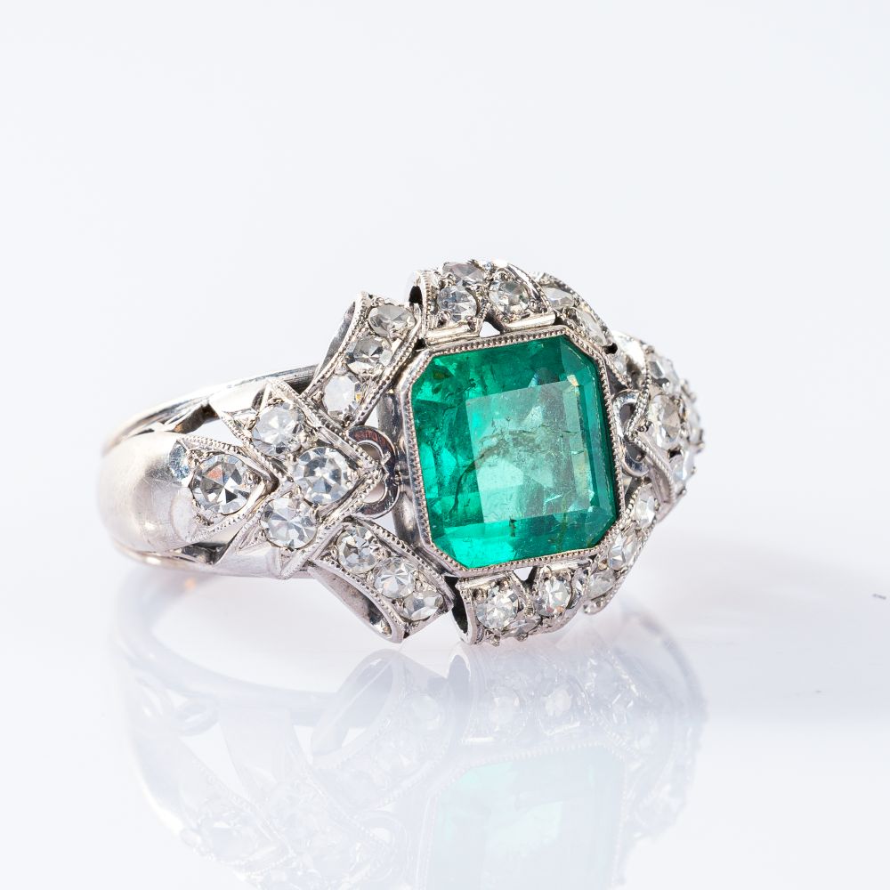 Art-déco Emerald Diamond Ring - image 2