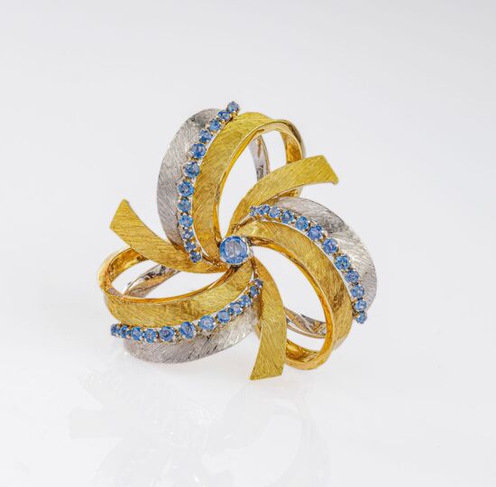 Bicolour Gold Brooch with Sapphires