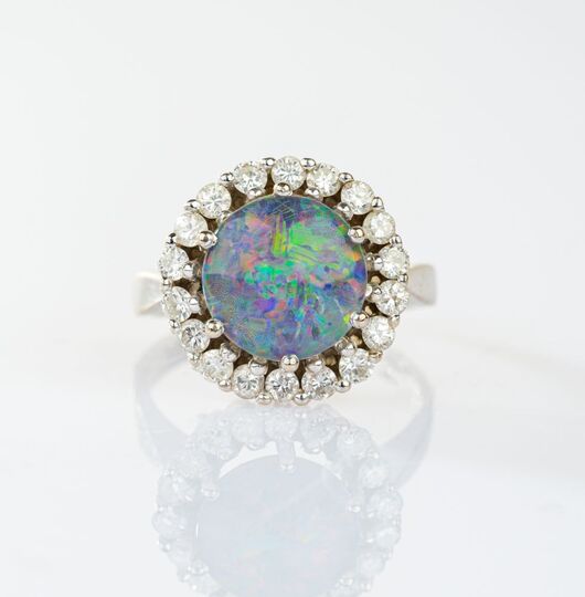 Opal-Brillant Ring