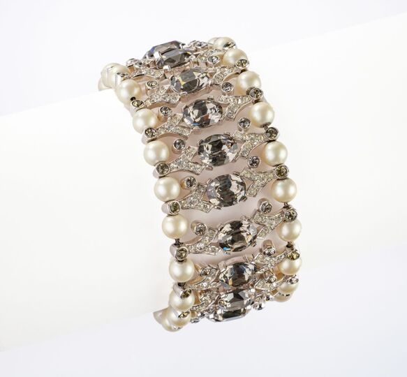 Bracelet with Faux-Pearls