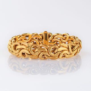 Extraordinary Gold Bracelet