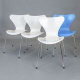 A Set of 4 Chairs Model '3107' - image 2