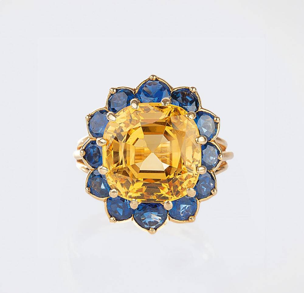 Seltener, natürlicher Yellow-Saphir Ring mit blauen Saphiren